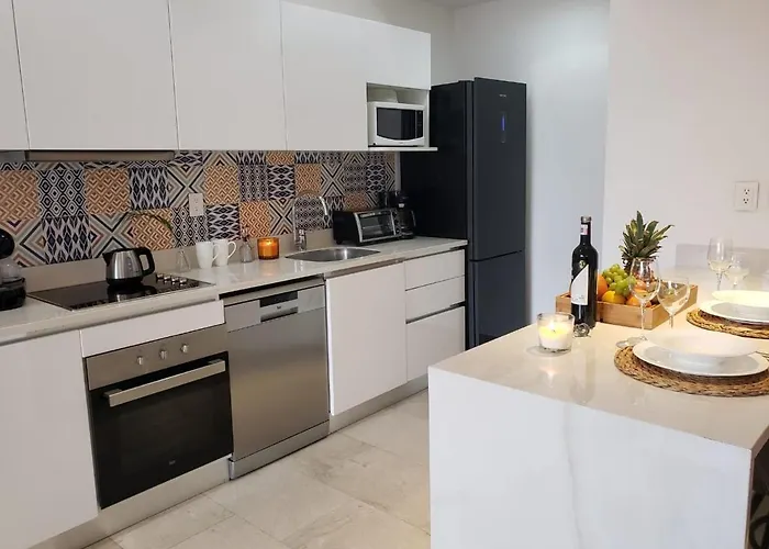 Luxury 5th Avenue Menesse 32